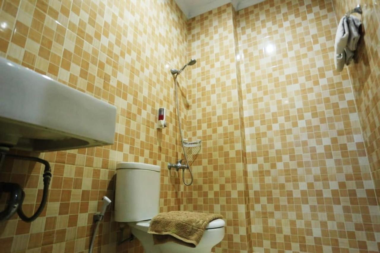 Urbanview Hotel Mulia Indah Palopo Buitenkant foto