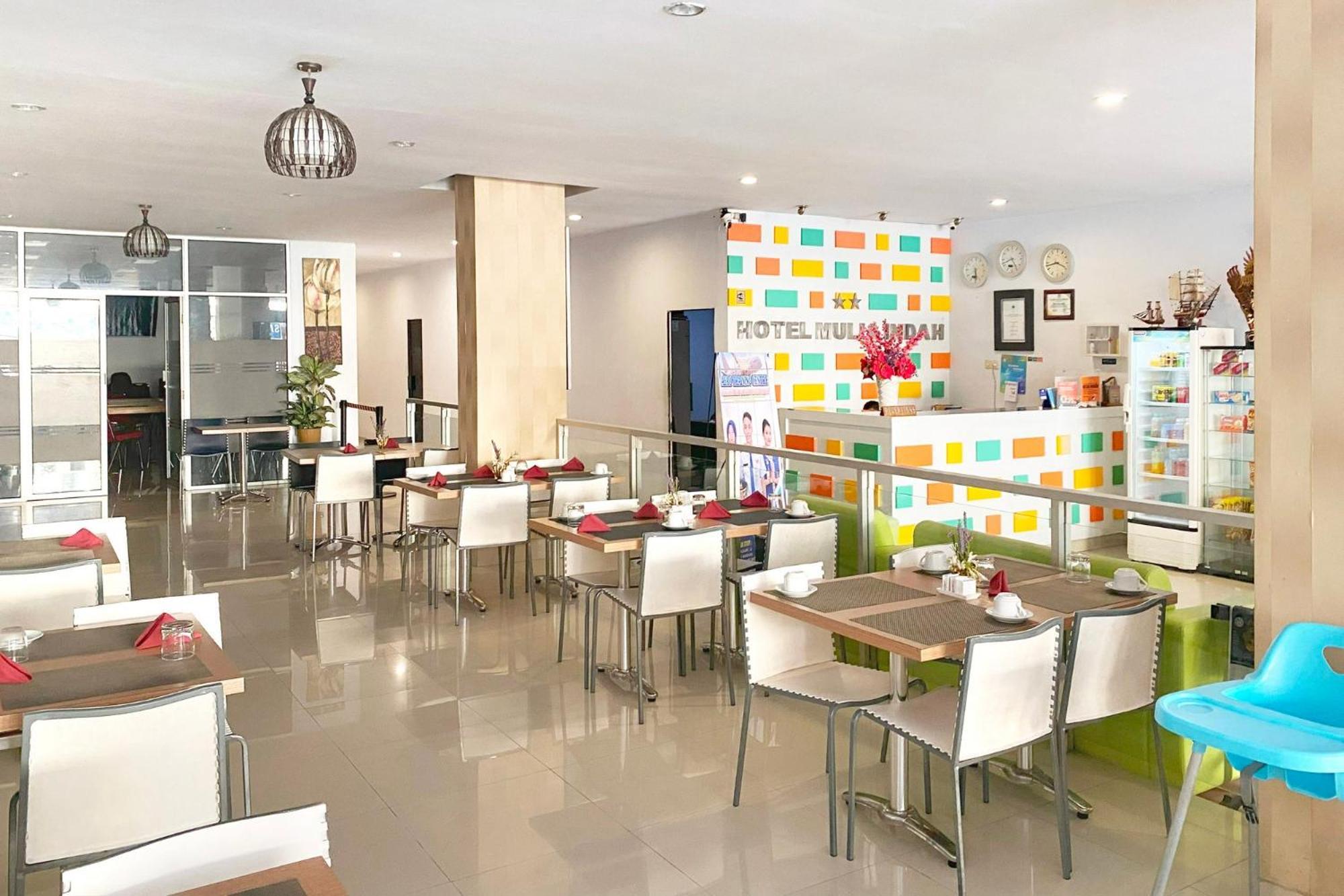 Urbanview Hotel Mulia Indah Palopo Buitenkant foto