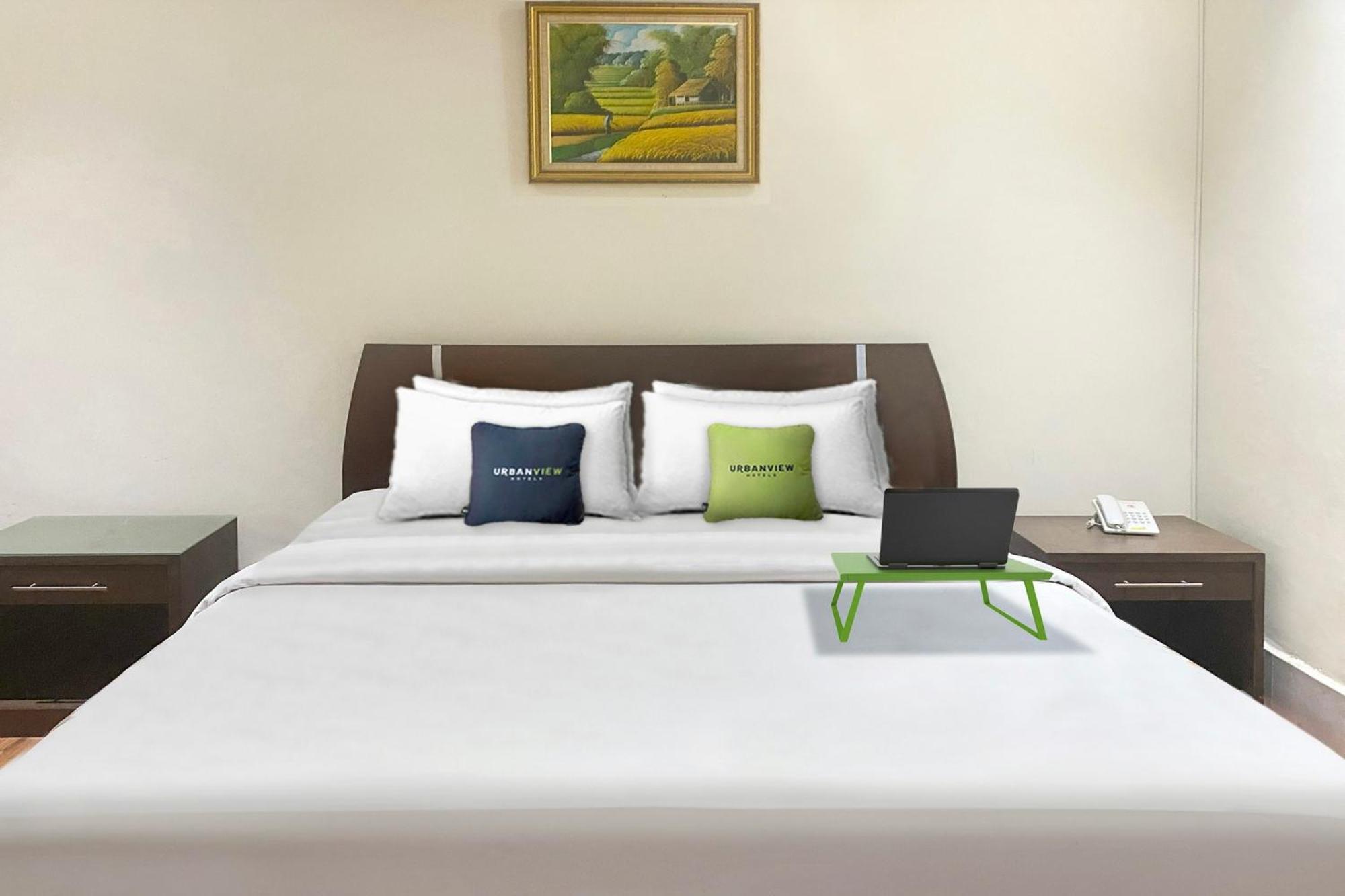 Urbanview Hotel Mulia Indah Palopo Buitenkant foto